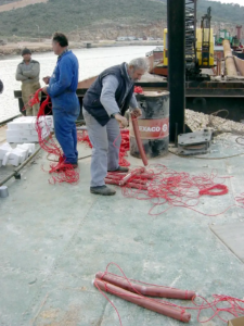 υποθαλάσσια έργα με ανατινάξεις εξόρυξη