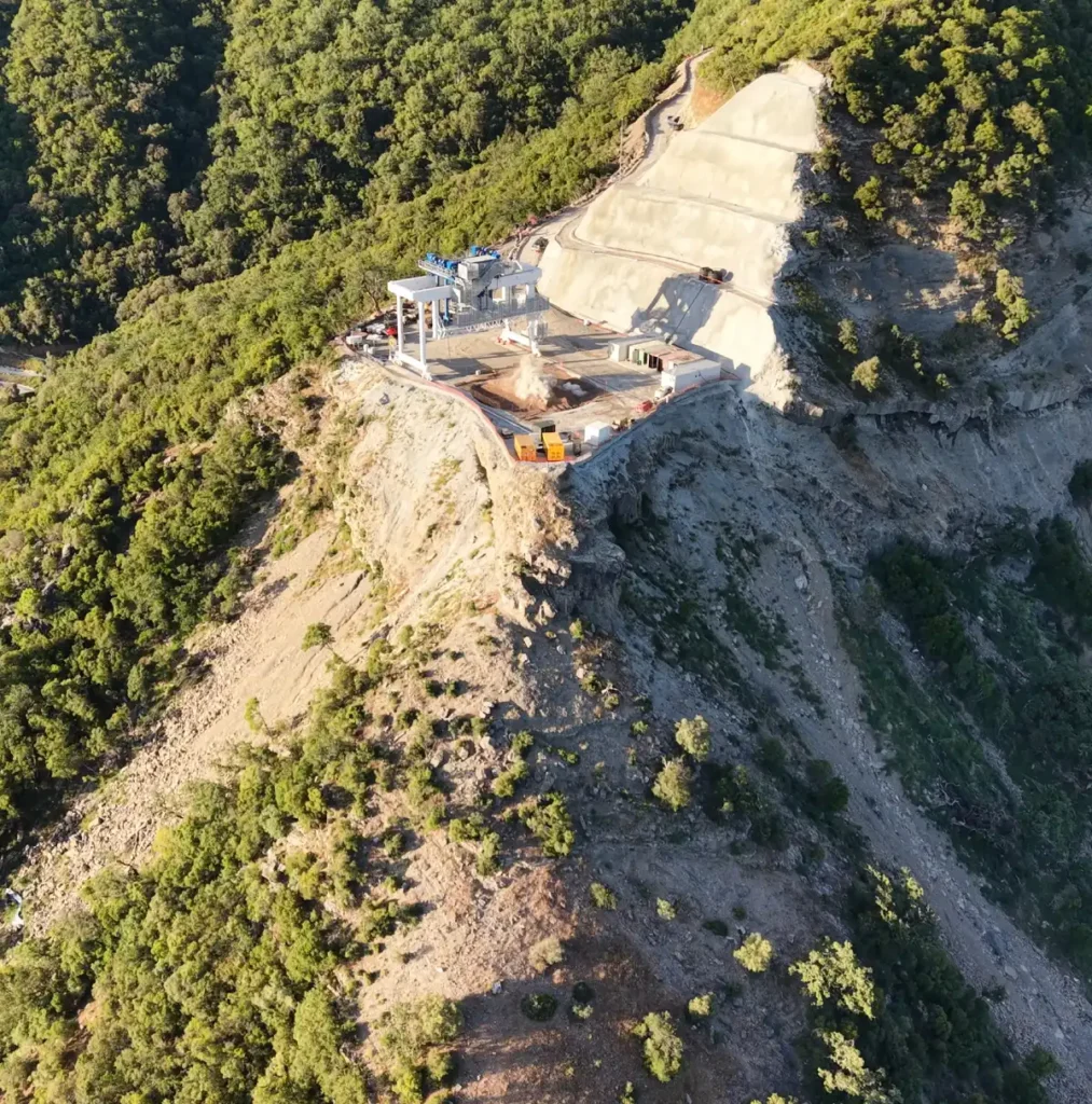 Επίβλεψη ανατινάξεων με drone εξόρυξη